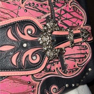 Camo weapon conceal purse